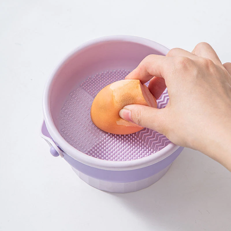 Beauty Without Makeup - Filles de lavage de brosse de