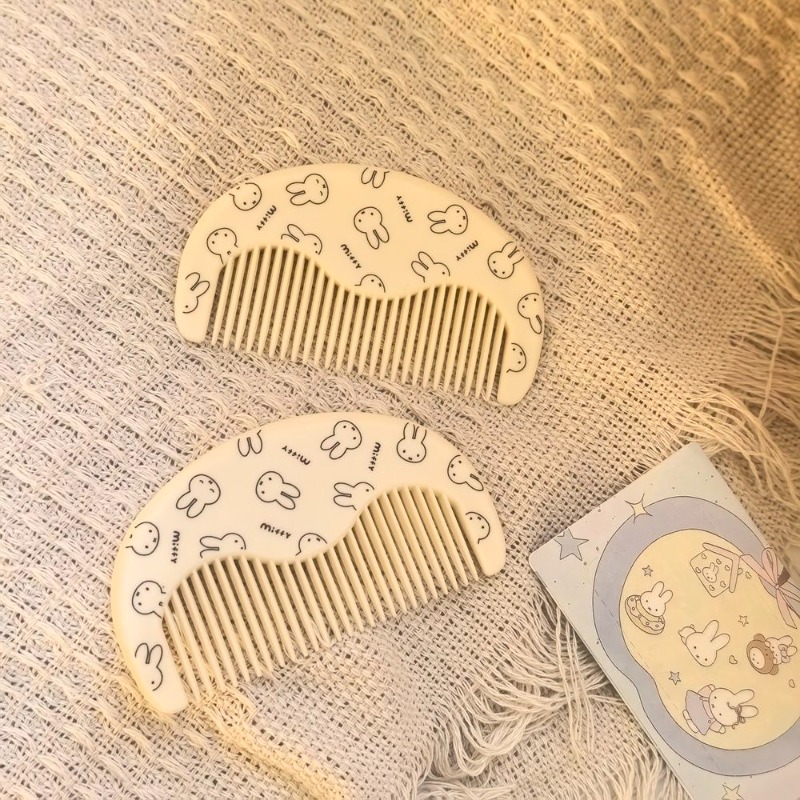 Beauty Makeup Edit - Peigne à franges portable Hot Miffy,